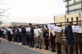 小丽帮忙要账视频:一场现代催收的艺术展示 小丽帮忙要账视频:一场现代催收的艺术展示